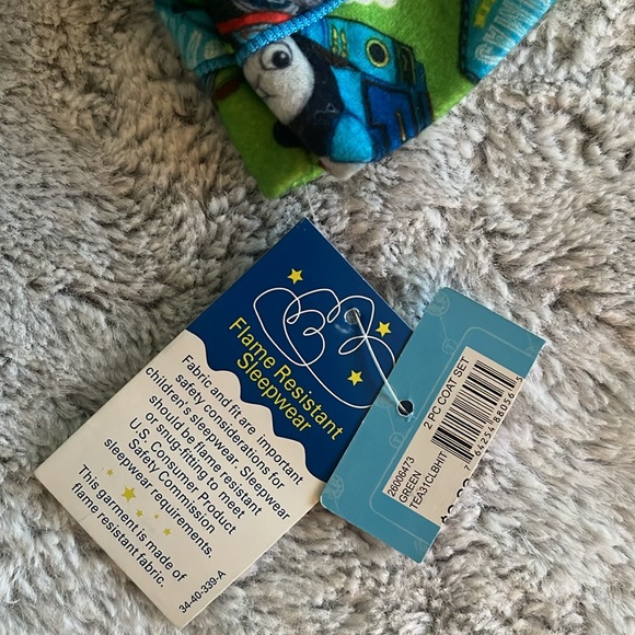 NWT Thomas and Friends flannel Pajama set. SZ 18 months
Green Blue Red - Picture 2 of 5